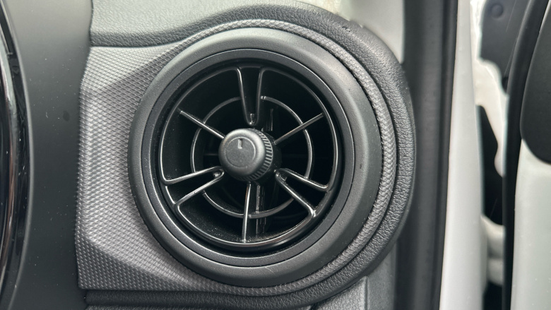 Hyundai i10 1.2 MPi SE Connect 5dr Petrol Hatchback